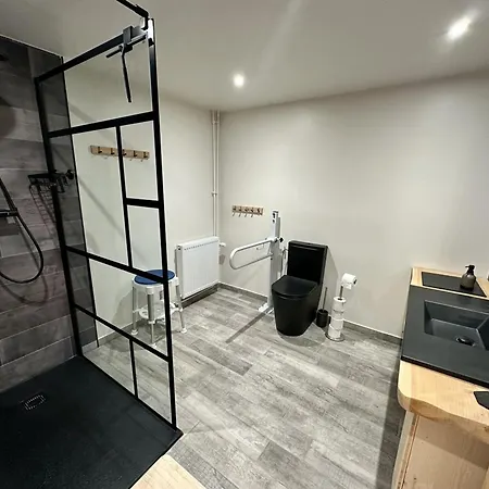 Maison Prestige En Foret Pour 15, Confort Et Elegance Aux Angles - Fr-1-295-213 * Les Angles (Pyrenees-Orientales)