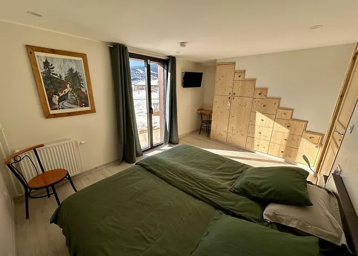 Maison Prestige En Foret Pour 15, Confort Et Elegance Aux Angles - Fr-1-295-213